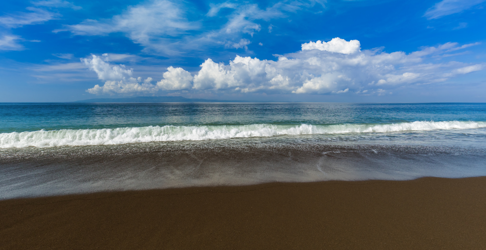 Черные пляжи на Бали